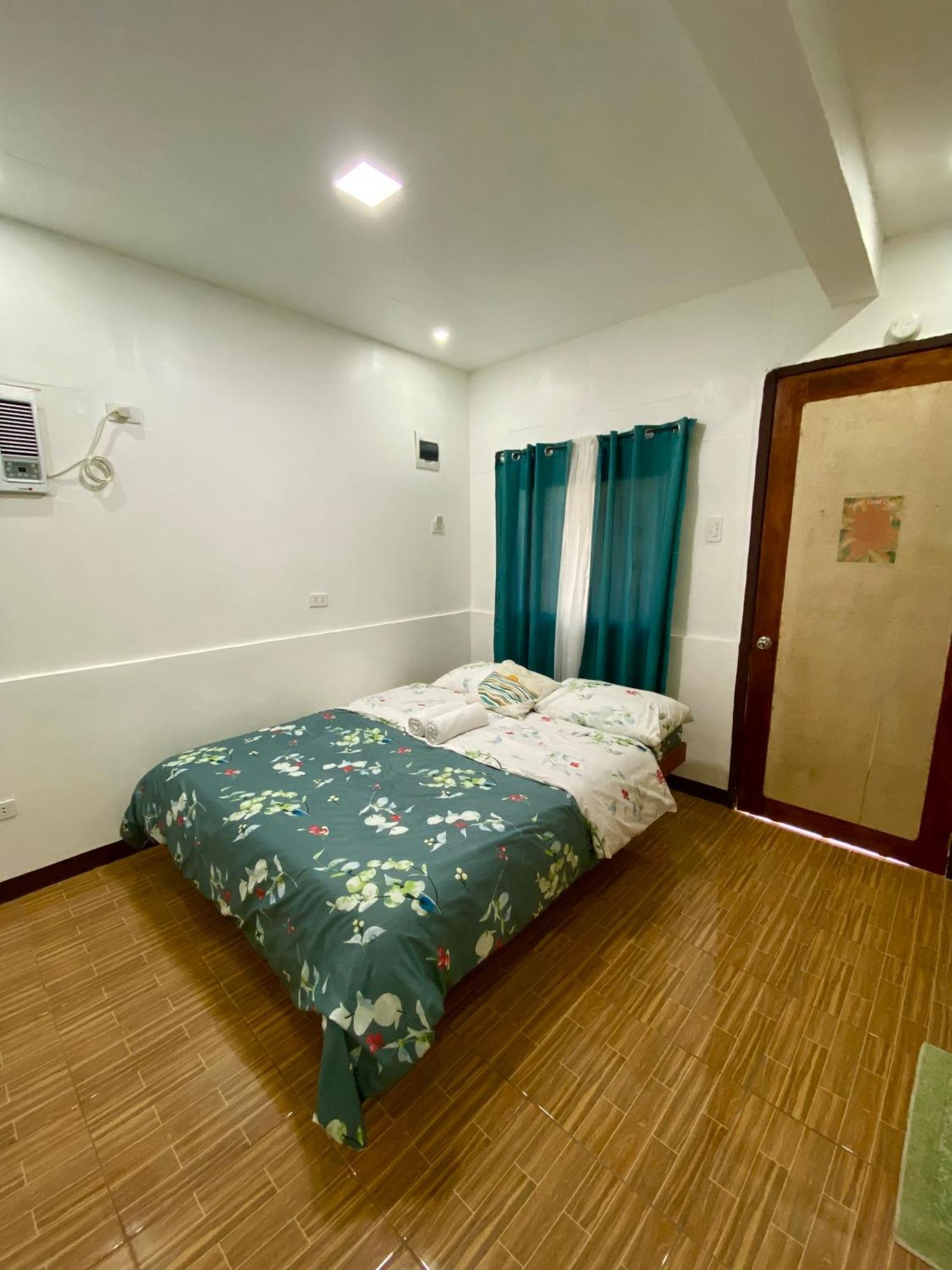 Moalboal Panagsama Beach Topbudz Hostel Luaran gambar