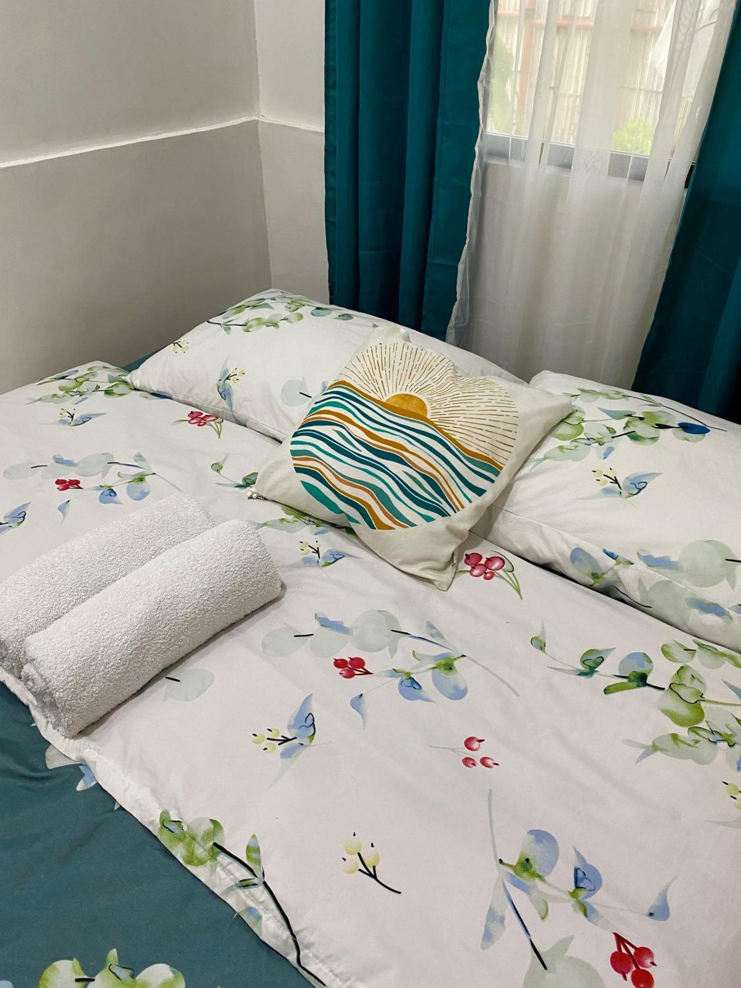 Moalboal Panagsama Beach Topbudz Hostel Luaran gambar