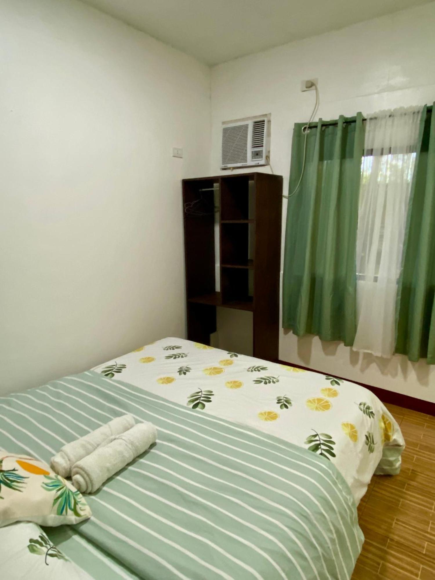 Moalboal Panagsama Beach Topbudz Hostel Luaran gambar