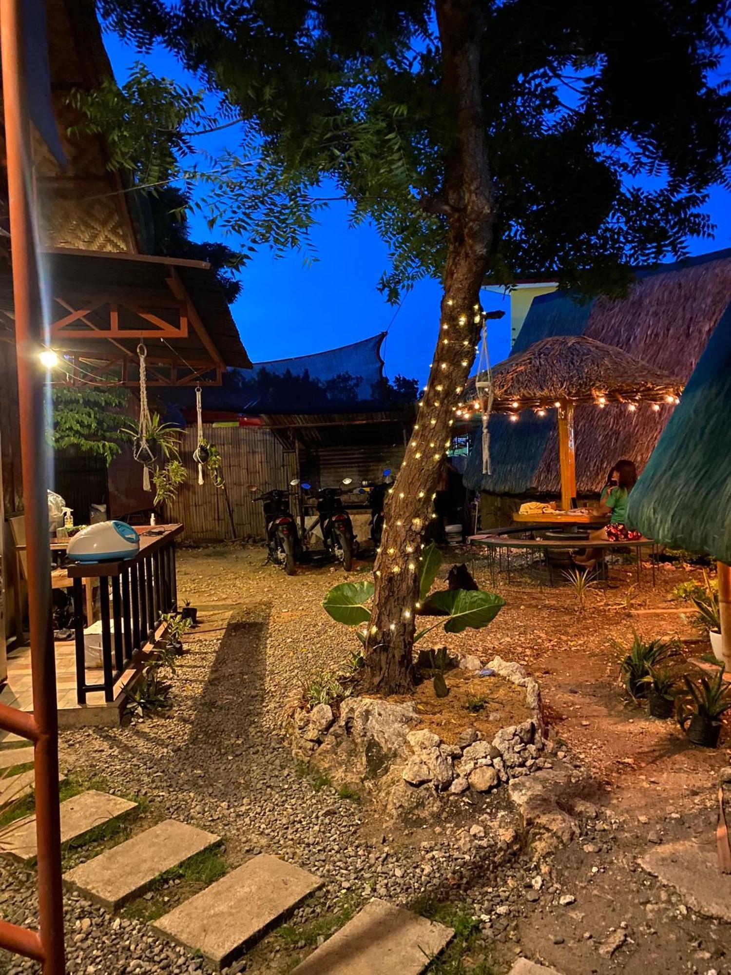 Moalboal Panagsama Beach Topbudz Hostel Luaran gambar
