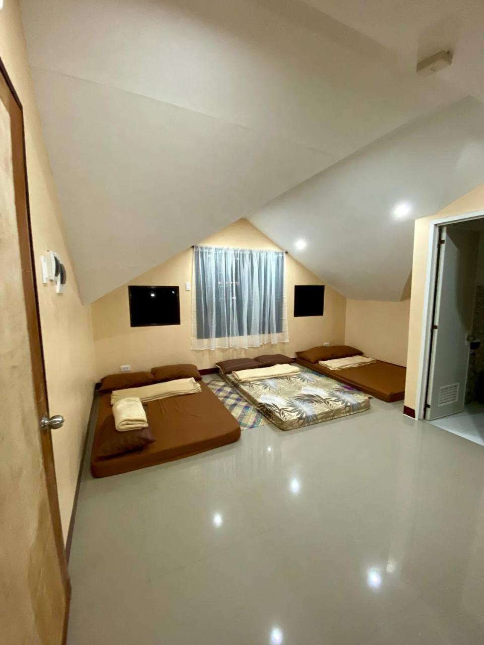 Moalboal Panagsama Beach Topbudz Hostel Luaran gambar