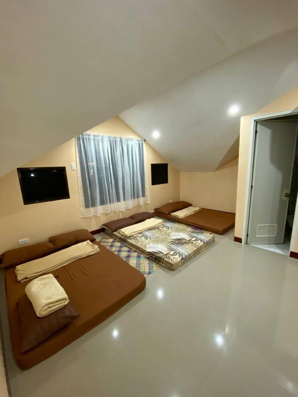 Moalboal Panagsama Beach Topbudz Hostel Luaran gambar